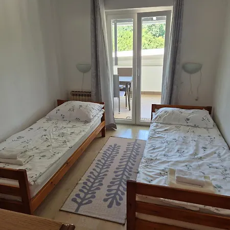 Manja - Cesko Slovensky Dom *